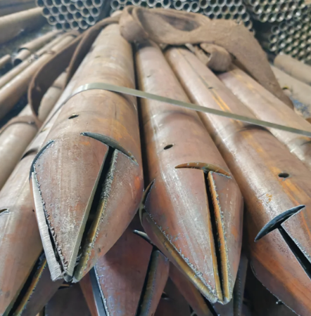 喀什出尖打孔加工无缝注浆钢花管注浆管厂家